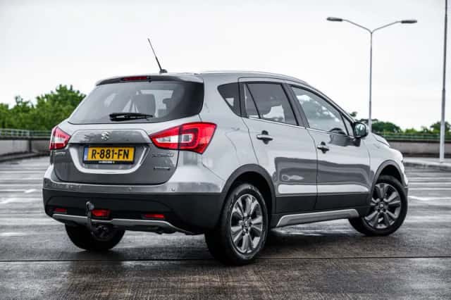 Suzuki S-Cross (2020) thumbnail 2