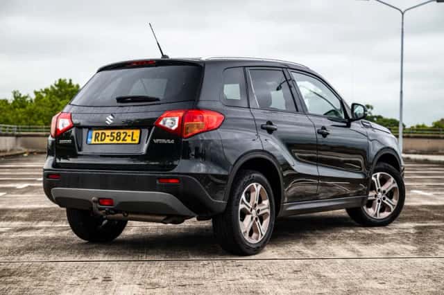Suzuki Vitara (2017) thumbnail 2