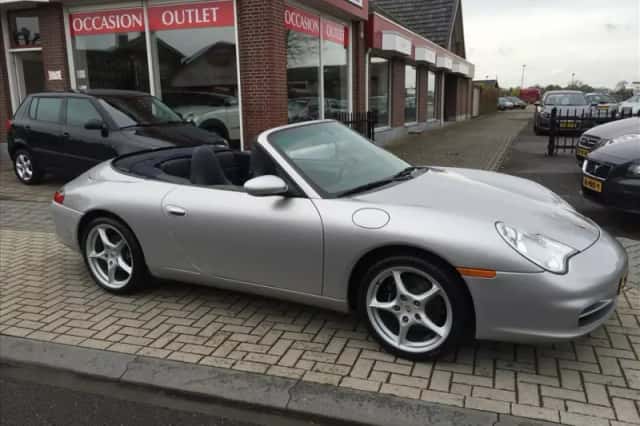 Porsche 911 (2002) thumbnail 2