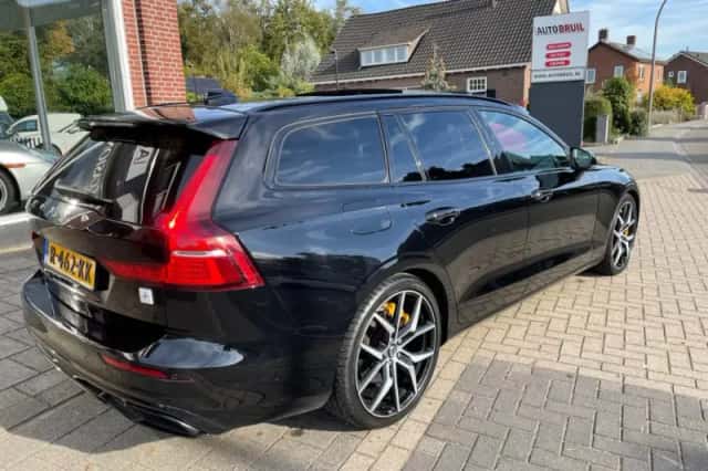 Volvo V60 (2019) thumbnail 3