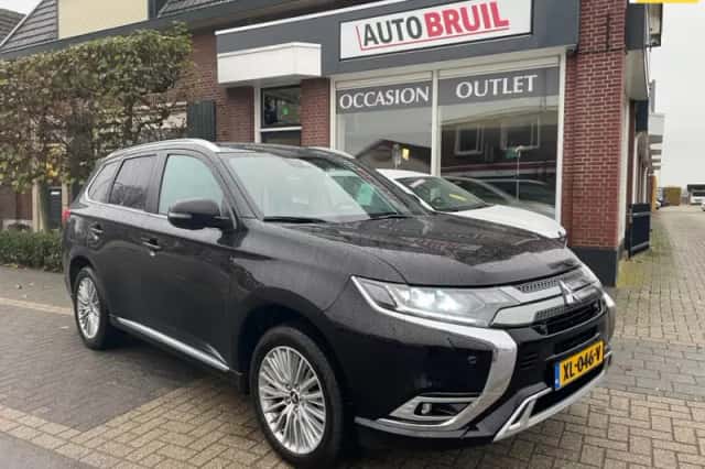 Mitsubishi Outlander (2019) thumbnail 1