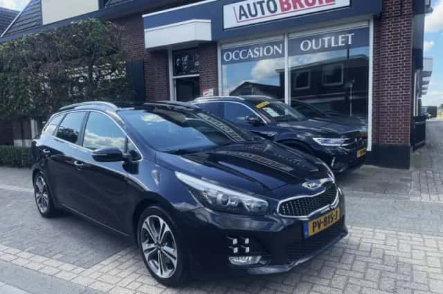 Kia Ceed (2017) thumbnail 2