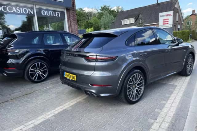 Porsche Cayenne Coupé (2020) thumbnail 6