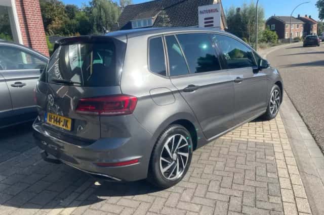 Volkswagen Golf Sportsvan (2018) thumbnail 4