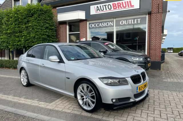 BMW 3-Serie (2010) thumbnail 1