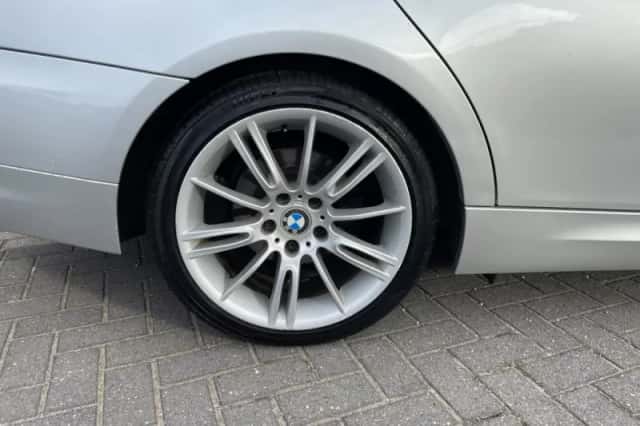 BMW 3-Serie (2010) thumbnail 5
