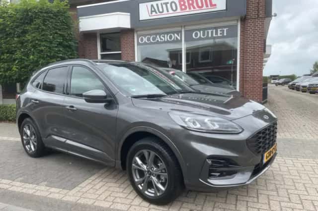 Ford Kuga (2024) thumbnail 2