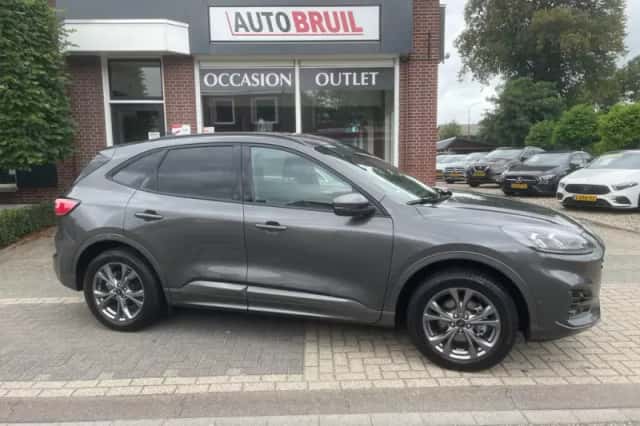 Ford Kuga (2024) thumbnail 4