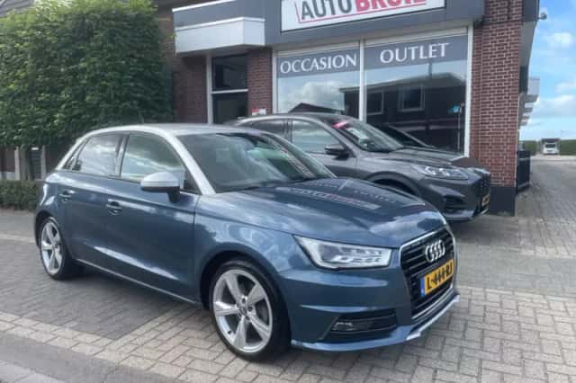 Audi A1 (2016) thumbnail 1