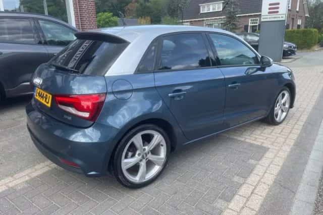 Audi A1 (2016) thumbnail 4