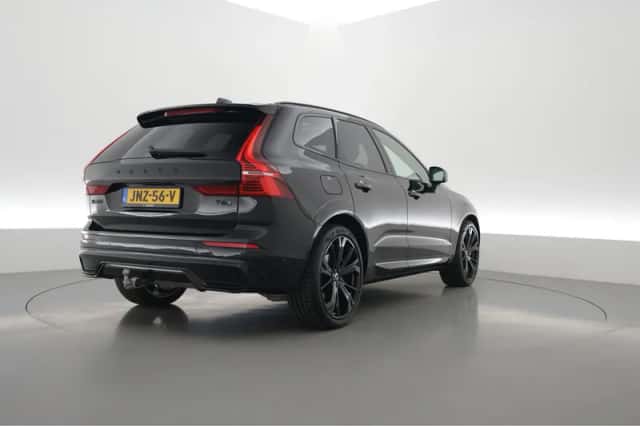 Volvo XC60 (2025) thumbnail 2