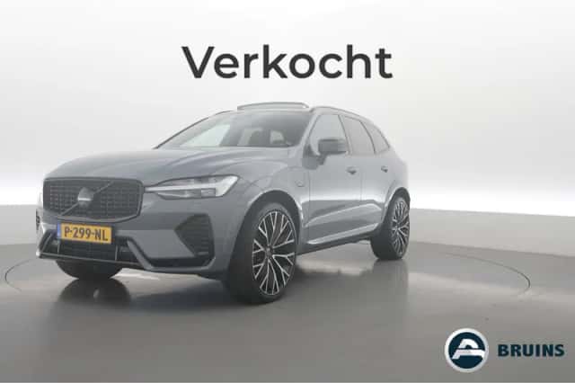 Volvo XC60 (2022) thumbnail 1