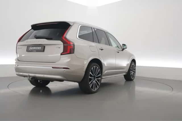 Volvo XC90 (2025) thumbnail 2