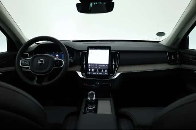 Volvo XC90 (2025) thumbnail 6