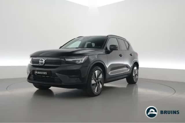 Volvo XC40 (2023) thumbnail 1