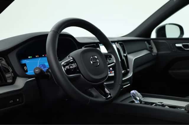 Volvo XC60 (2024) thumbnail 5