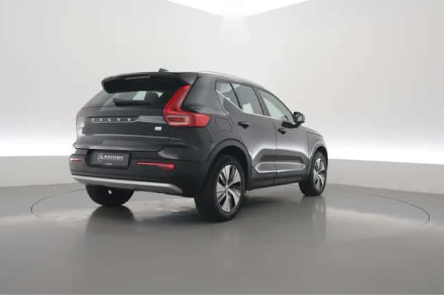 Volvo XC40 (2023) thumbnail 2