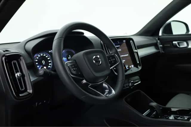 Volvo XC40 (2023) thumbnail 5
