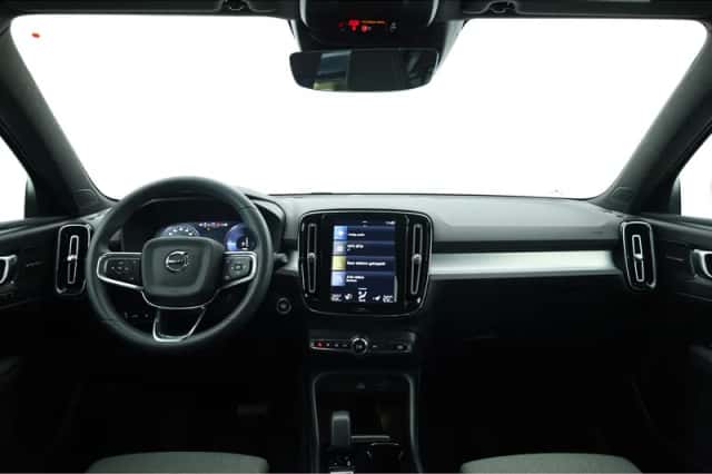 Volvo XC40 (2023) thumbnail 6