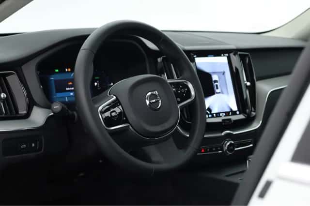 Volvo XC60 (2025) thumbnail 5