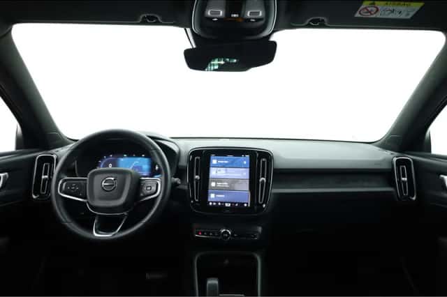 Volvo XC40 (2023) thumbnail 6