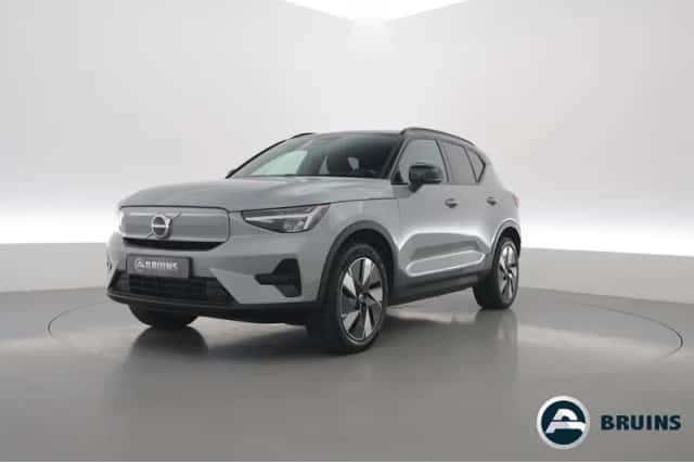 Volvo XC40 (2023) thumbnail 1