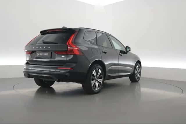 Volvo XC60 (2023) thumbnail 2