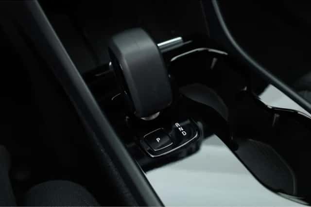 Volvo XC40 (2023) thumbnail 5