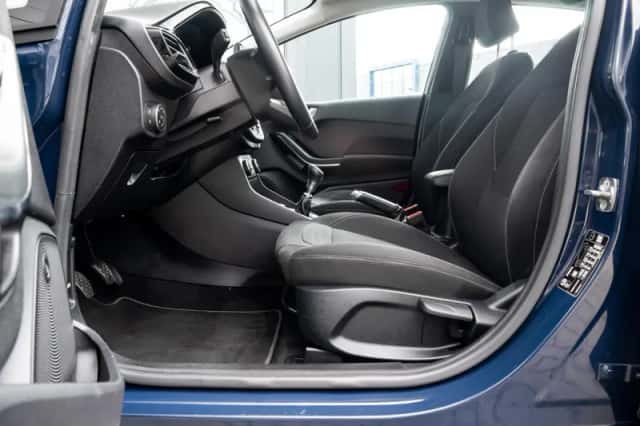 Ford Fiesta (2019) thumbnail 4