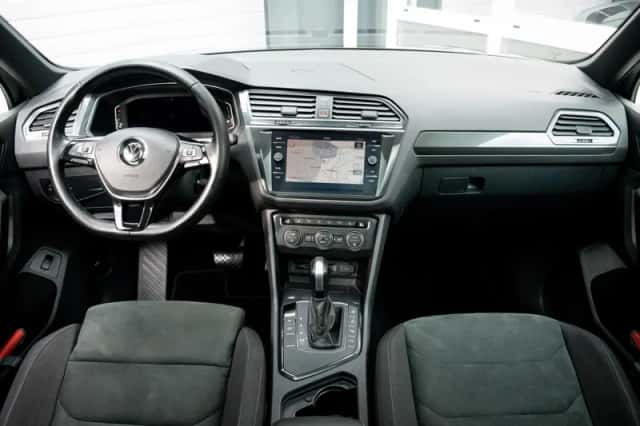 Volkswagen Tiguan (2020) thumbnail 3