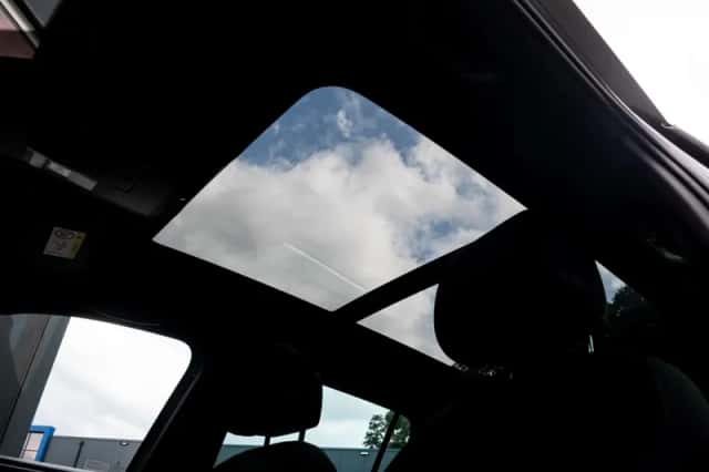 Volkswagen Tiguan (2020) thumbnail 5