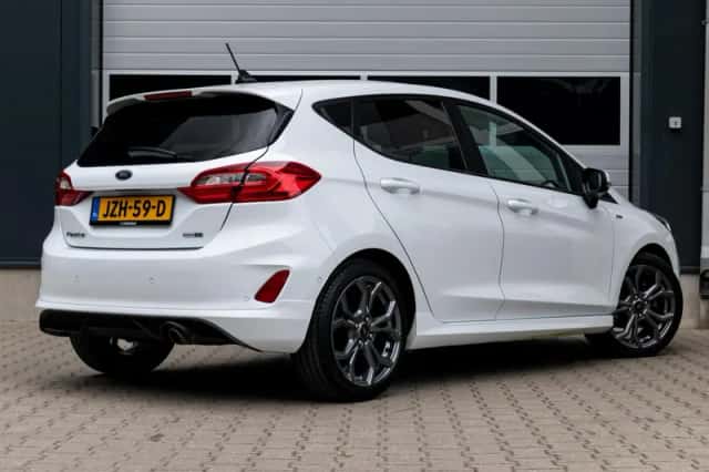 Ford Fiesta (2021) thumbnail 2