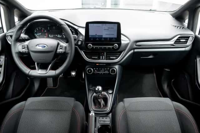 Ford Fiesta (2021) thumbnail 3