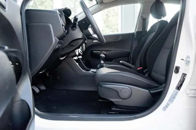 Kia Picanto (2021) thumbnail 6
