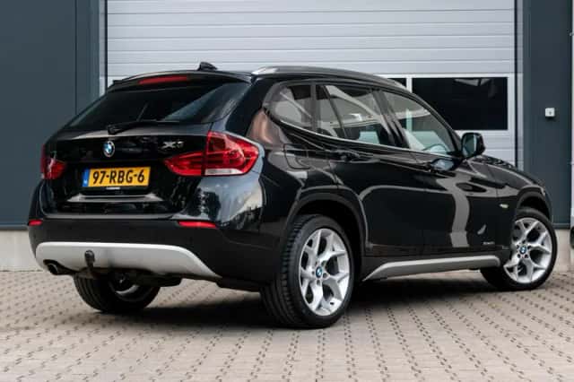 BMW X1 (2011) thumbnail 2
