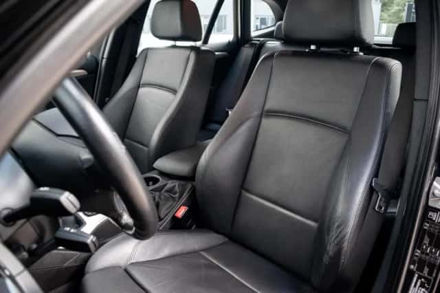 BMW X1 (2011) thumbnail 4