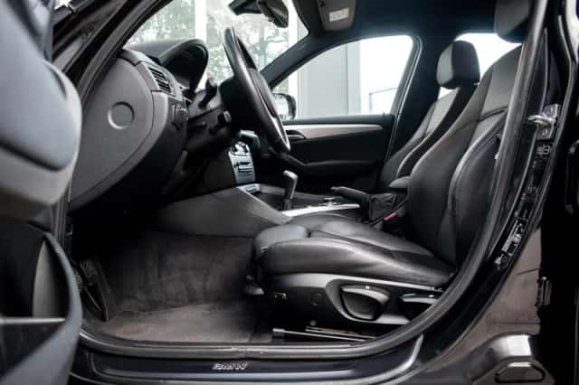 BMW X1 (2011) thumbnail 5
