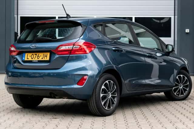 Ford Fiesta (2021) thumbnail 2