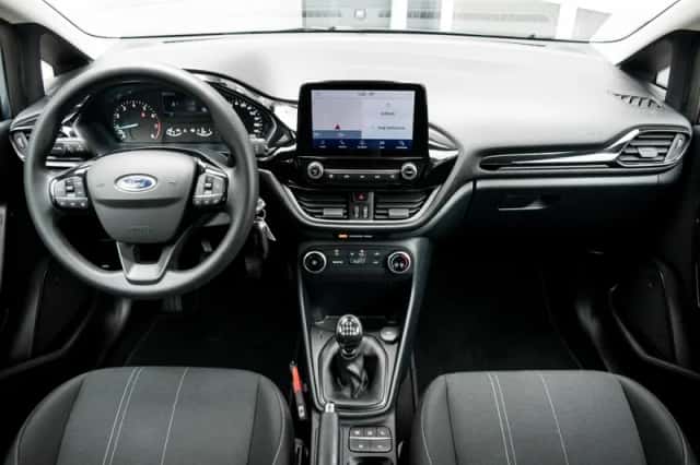 Ford Fiesta (2021) thumbnail 3