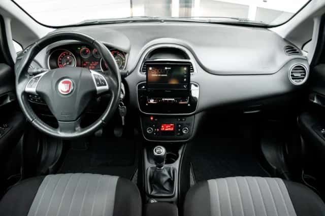Fiat Punto Evo (2019) thumbnail 3