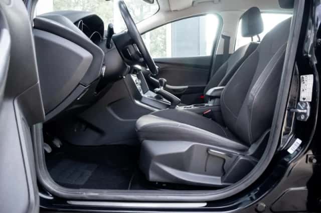Ford Focus (2013) thumbnail 4