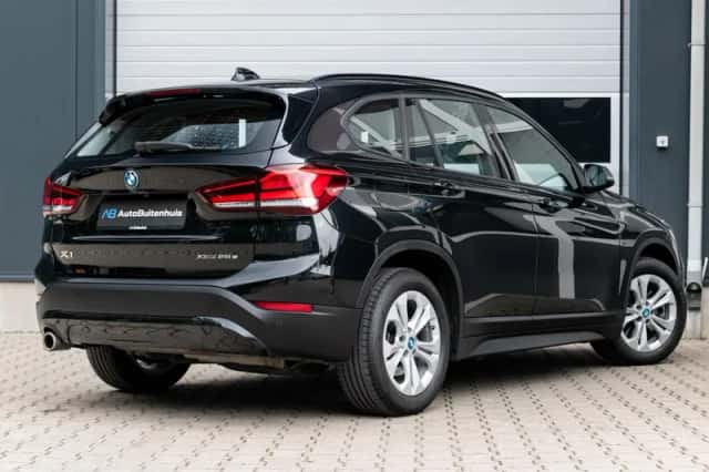BMW X1 (2022) thumbnail 2