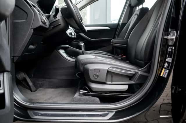BMW X1 (2022) thumbnail 5
