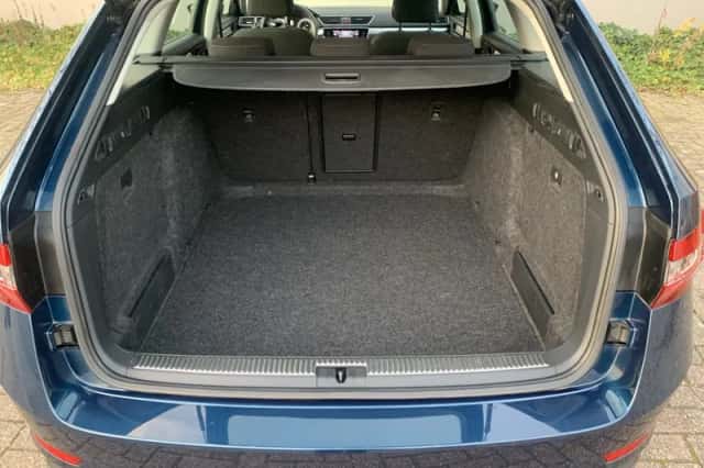 Škoda Superb (2021) thumbnail 6