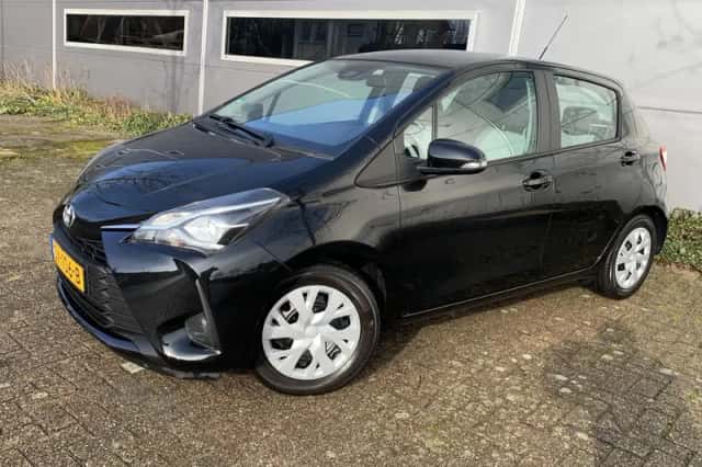 Toyota Yaris (2018) thumbnail 1