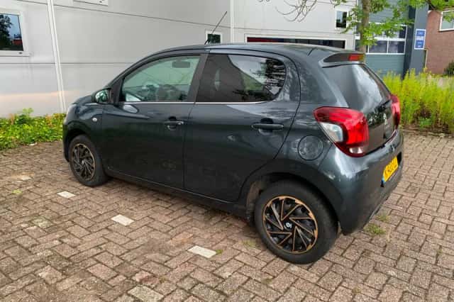 Peugeot 108 (2021) thumbnail 3