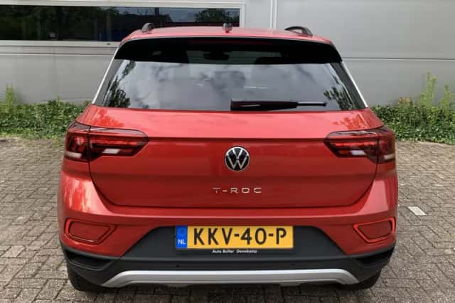 Volkswagen T-Roc (2025) thumbnail 5