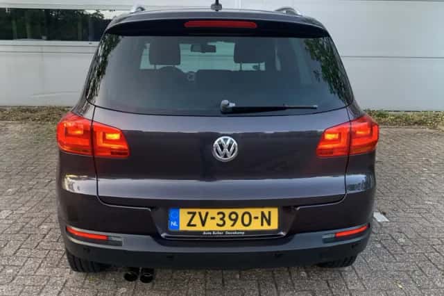 Volkswagen Tiguan (2015) thumbnail 3