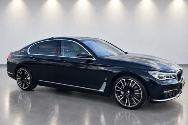 BMW 7-Serie (2018) thumbnail 2