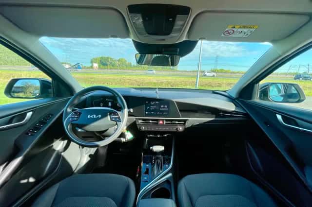 Kia Niro (2022) thumbnail 3